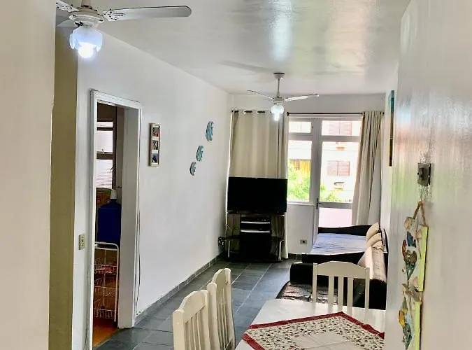 Apartamento Ótima Localização no Guarujá-Astúrias